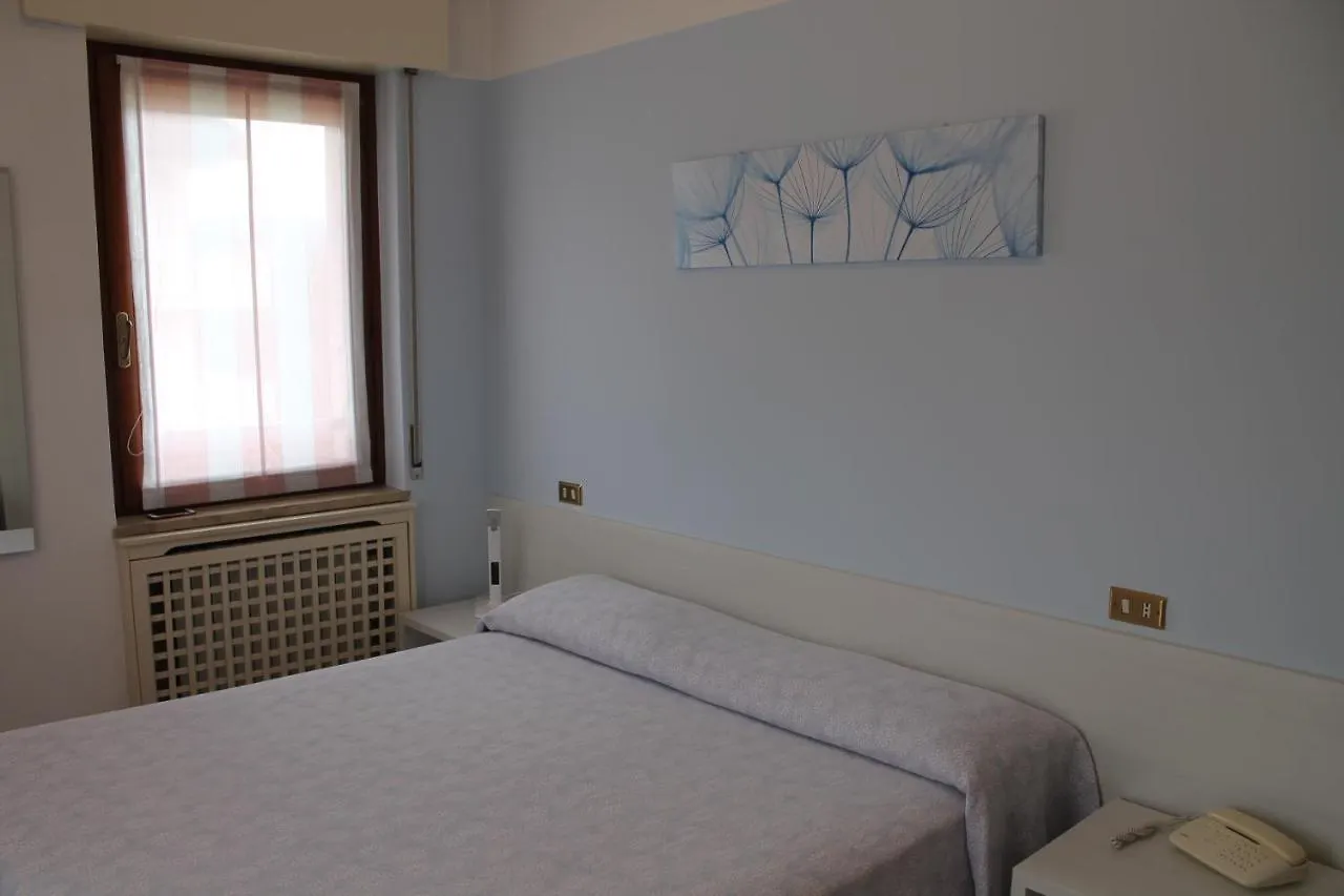 Hotel O'Scugnizzo 2 Belluno 3*,  Itália