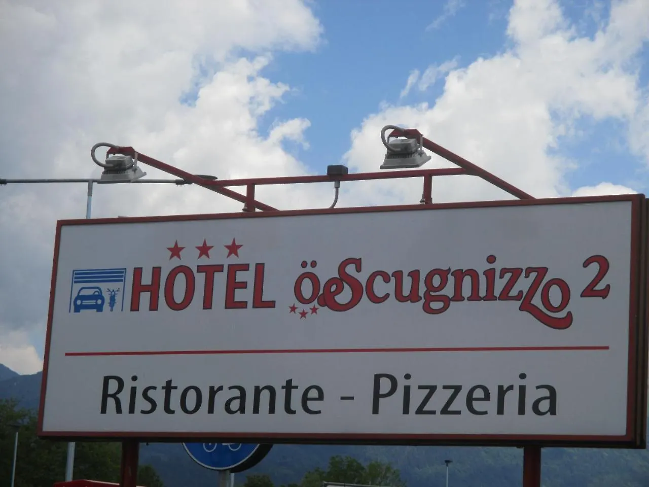 Hotel O'Scugnizzo 2 Belluno 3*,