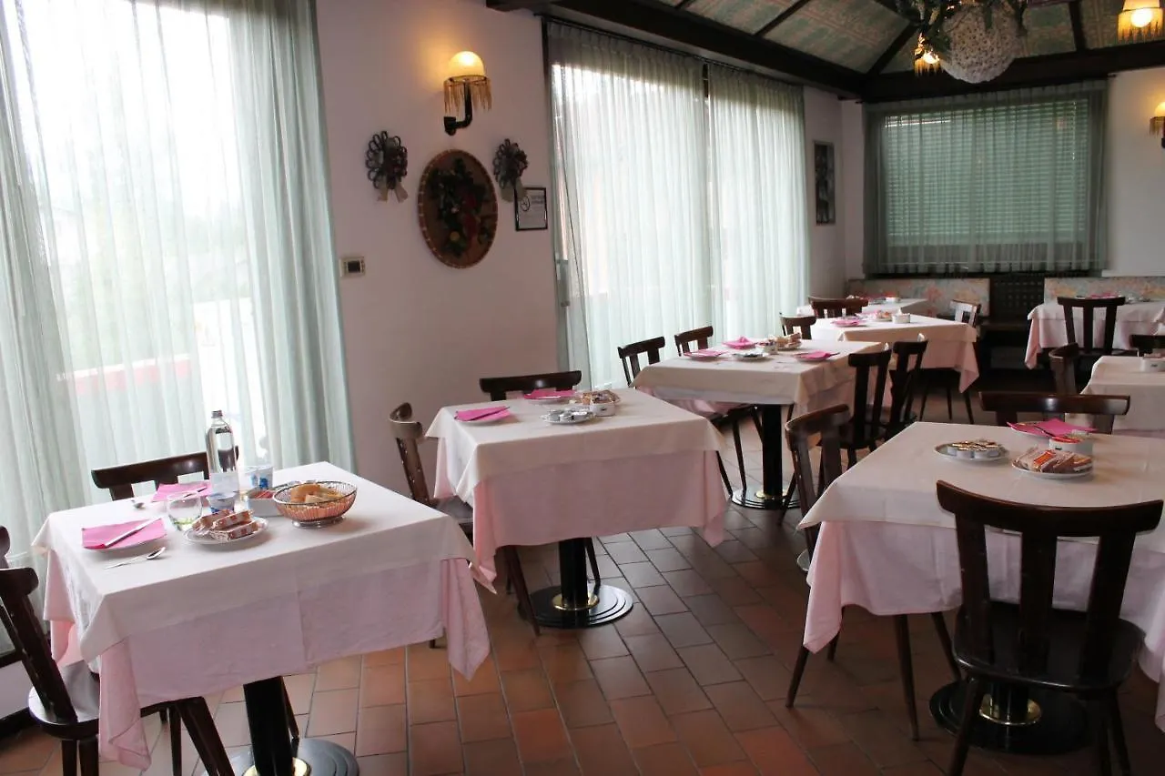 Hotel O'Scugnizzo 2 Belluno Itália